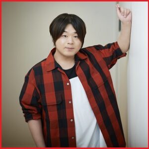 松岡禎丞｜女性との写真がどこかよそよそしい..絶妙な距離感、無表情、見るたび変わる姿